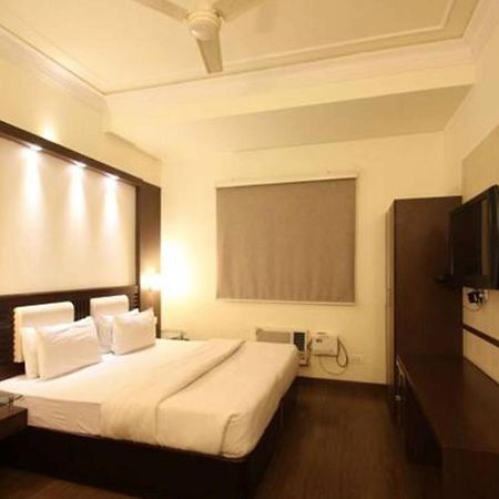 Hotel Shiva Residency Дехрадун Экстерьер фото