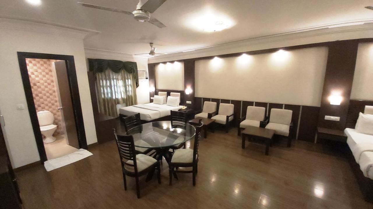 Hotel Shiva Residency Дехрадун Экстерьер фото