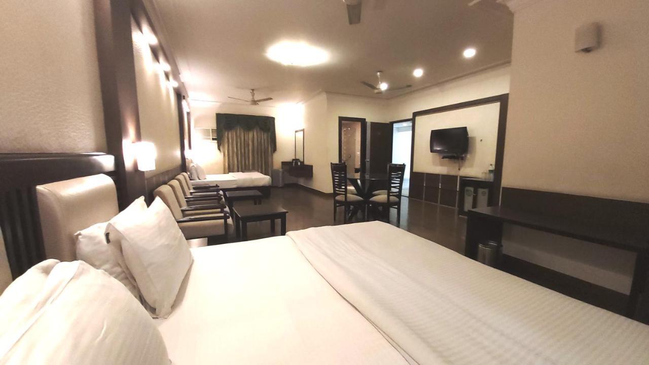Hotel Shiva Residency Дехрадун Экстерьер фото