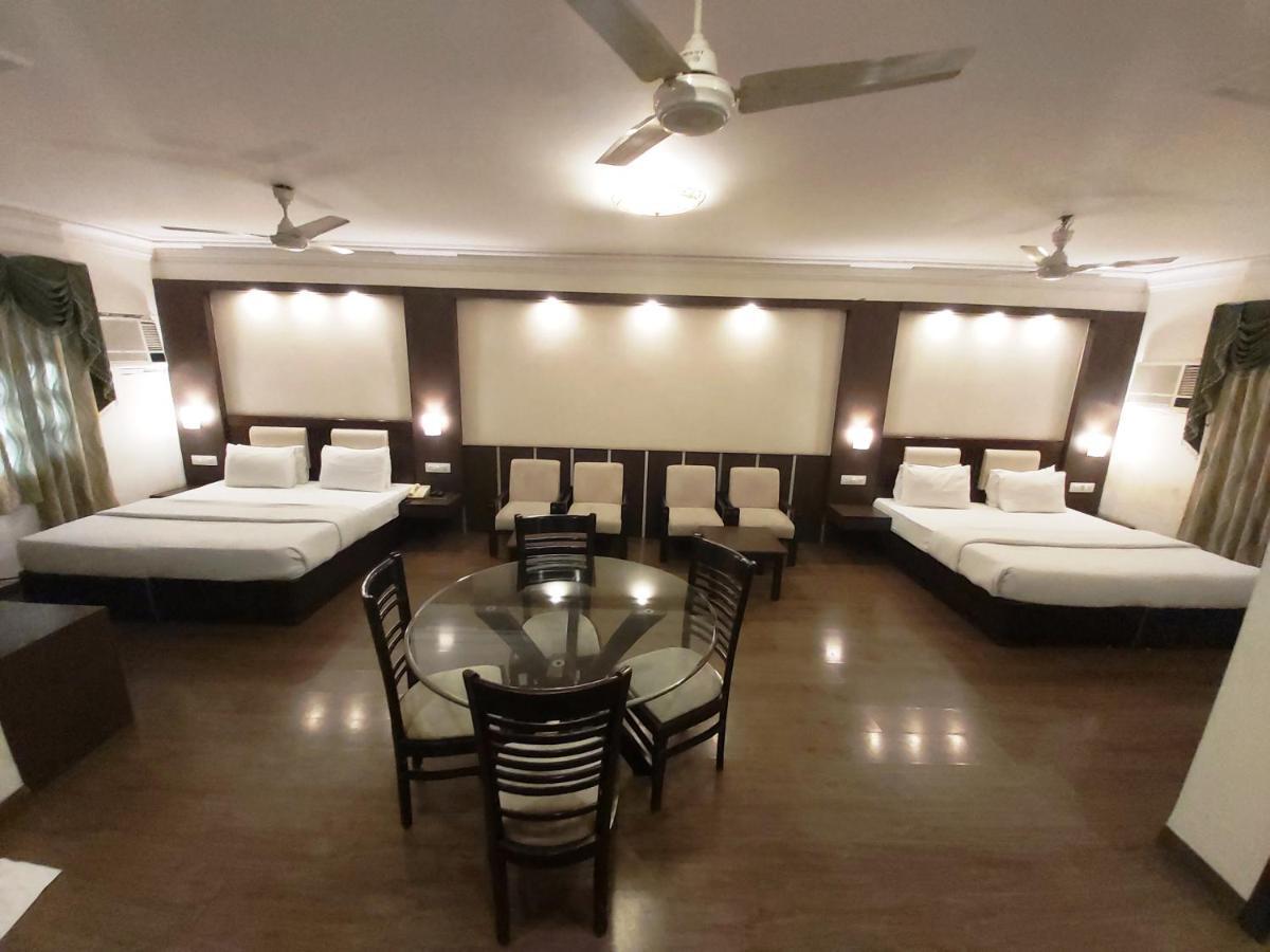 Hotel Shiva Residency Дехрадун Экстерьер фото